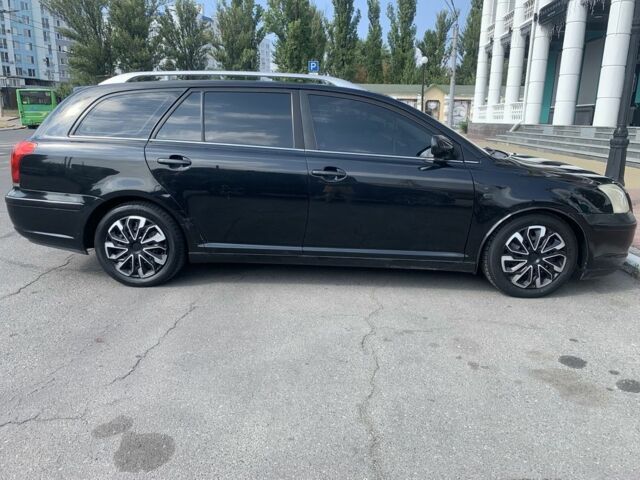 Черный Тойота Авенсис, объемом двигателя 1.8 л и пробегом 331 тыс. км за 4200 $, фото 3 на Automoto.ua