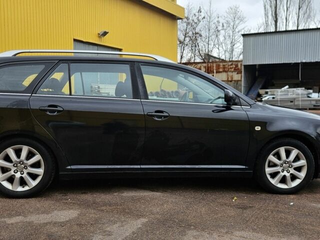 Черный Тойота Авенсис, объемом двигателя 2 л и пробегом 327 тыс. км за 2607 $, фото 8 на Automoto.ua