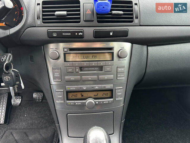 Черный Тойота Авенсис, объемом двигателя 1.8 л и пробегом 160 тыс. км за 6750 $, фото 38 на Automoto.ua