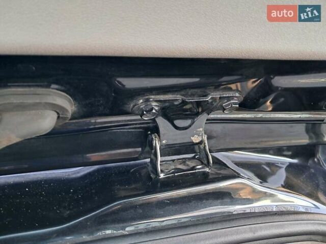 Черный Тойота Авенсис, объемом двигателя 2 л и пробегом 215 тыс. км за 5850 $, фото 49 на Automoto.ua
