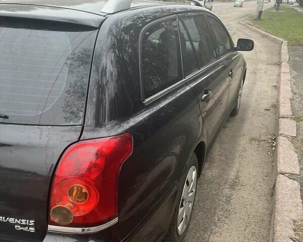Черный Тойота Авенсис, объемом двигателя 2 л и пробегом 253 тыс. км за 5500 $, фото 5 на Automoto.ua