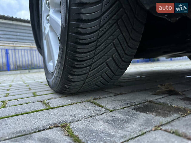 Черный Тойота Авенсис, объемом двигателя 1.8 л и пробегом 160 тыс. км за 6900 $, фото 8 на Automoto.ua
