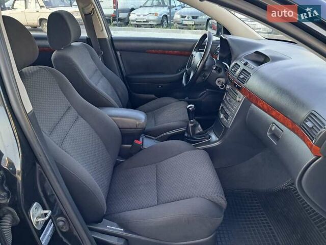 Черный Тойота Авенсис, объемом двигателя 2 л и пробегом 215 тыс. км за 5850 $, фото 55 на Automoto.ua