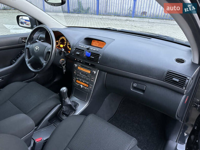 Черный Тойота Авенсис, объемом двигателя 1.8 л и пробегом 160 тыс. км за 6900 $, фото 29 на Automoto.ua