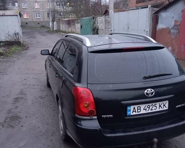 Черный Тойота Авенсис, объемом двигателя 1.8 л и пробегом 299 тыс. км за 6200 $, фото 3 на Automoto.ua