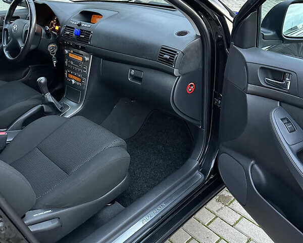 Черный Тойота Авенсис, объемом двигателя 1.8 л и пробегом 160 тыс. км за 6900 $, фото 28 на Automoto.ua