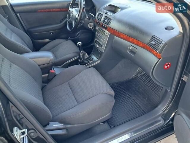 Черный Тойота Авенсис, объемом двигателя 2 л и пробегом 215 тыс. км за 5850 $, фото 54 на Automoto.ua