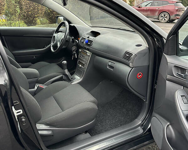 Черный Тойота Авенсис, объемом двигателя 1.8 л и пробегом 160 тыс. км за 6750 $, фото 27 на Automoto.ua
