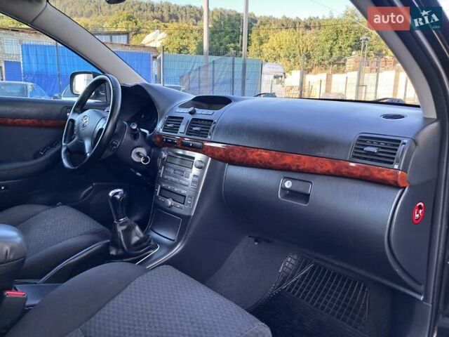 Чорний Тойота Авенсіс, об'ємом двигуна 2 л та пробігом 218 тис. км за 6500 $, фото 56 на Automoto.ua