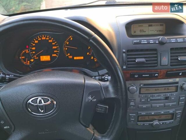 Чорний Тойота Авенсіс, об'ємом двигуна 2 л та пробігом 218 тис. км за 6500 $, фото 64 на Automoto.ua