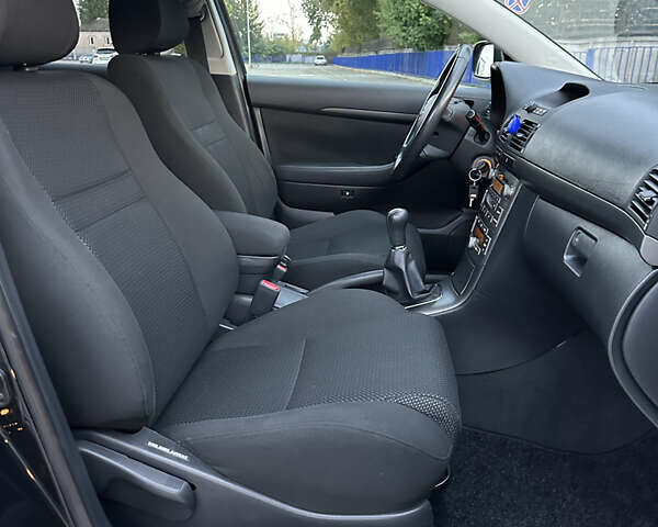Черный Тойота Авенсис, объемом двигателя 1.8 л и пробегом 160 тыс. км за 6900 $, фото 27 на Automoto.ua
