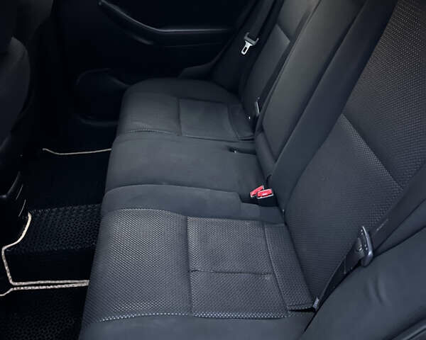 Черный Тойота Авенсис, объемом двигателя 2 л и пробегом 215 тыс. км за 5500 $, фото 11 на Automoto.ua