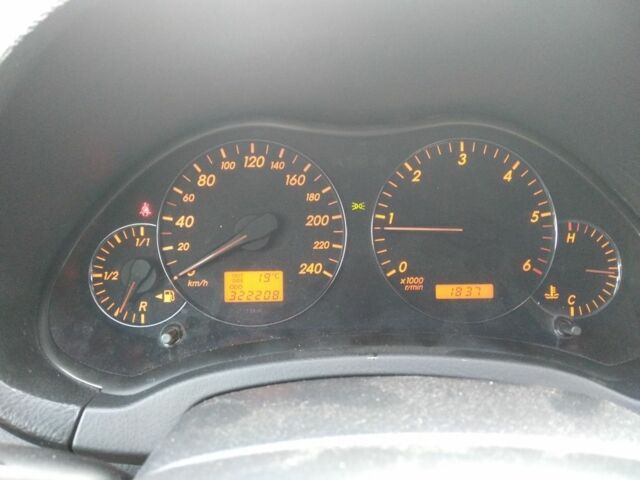 Чорний Тойота Авенсіс, об'ємом двигуна 2.2 л та пробігом 323 тис. км за 5500 $, фото 20 на Automoto.ua