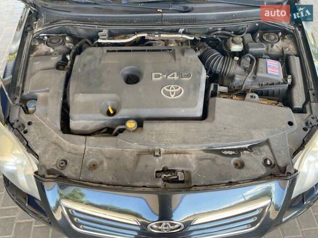 Черный Тойота Авенсис, объемом двигателя 2 л и пробегом 309 тыс. км за 7100 $, фото 25 на Automoto.ua