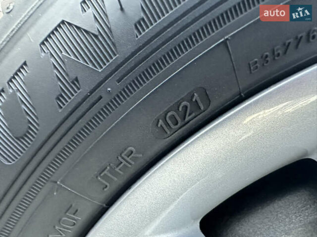 Черный Тойота Авенсис, объемом двигателя 1.8 л и пробегом 227 тыс. км за 7699 $, фото 8 на Automoto.ua