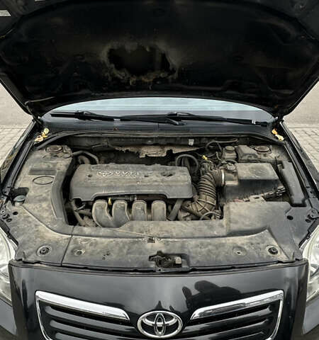 Черный Тойота Авенсис, объемом двигателя 1.79 л и пробегом 303 тыс. км за 5500 $, фото 18 на Automoto.ua
