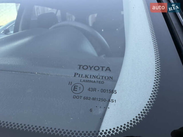 Черный Тойота Авенсис, объемом двигателя 1.8 л и пробегом 227 тыс. км за 7699 $, фото 5 на Automoto.ua