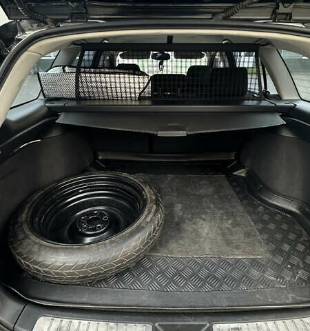 Черный Тойота Авенсис, объемом двигателя 1.79 л и пробегом 303 тыс. км за 5500 $, фото 8 на Automoto.ua