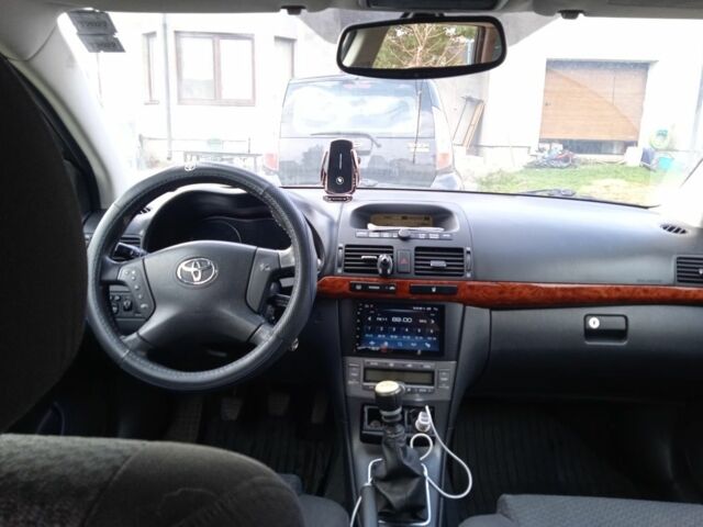 Чорний Тойота Авенсіс, об'ємом двигуна 2.2 л та пробігом 323 тис. км за 5500 $, фото 16 на Automoto.ua