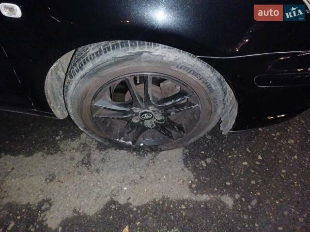 Черный Тойота Авенсис, объемом двигателя 2 л и пробегом 237 тыс. км за 2500 $, фото 2 на Automoto.ua