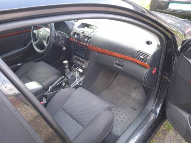 Чорний Тойота Авенсіс, об'ємом двигуна 2.2 л та пробігом 323 тис. км за 5500 $, фото 19 на Automoto.ua