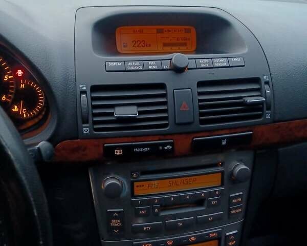 Чорний Тойота Авенсіс, об'ємом двигуна 2.23 л та пробігом 300 тис. км за 5900 $, фото 9 на Automoto.ua