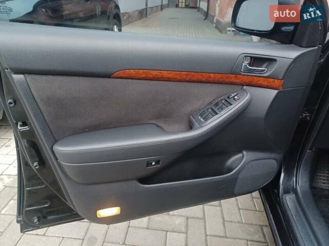 Чорний Тойота Авенсіс, об'ємом двигуна 2.23 л та пробігом 300 тис. км за 5900 $, фото 15 на Automoto.ua