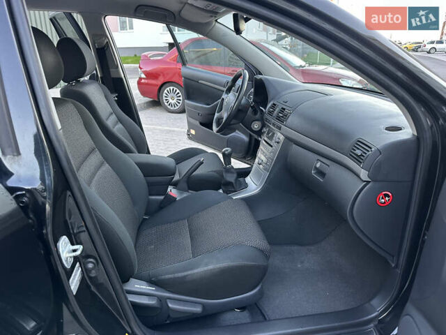 Черный Тойота Авенсис, объемом двигателя 1.8 л и пробегом 227 тыс. км за 7699 $, фото 30 на Automoto.ua