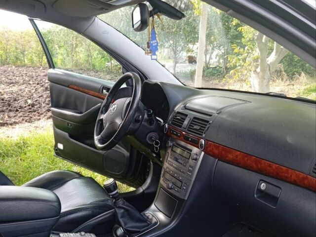 Чорний Тойота Авенсіс, об'ємом двигуна 2.2 л та пробігом 340 тис. км за 3600 $, фото 3 на Automoto.ua