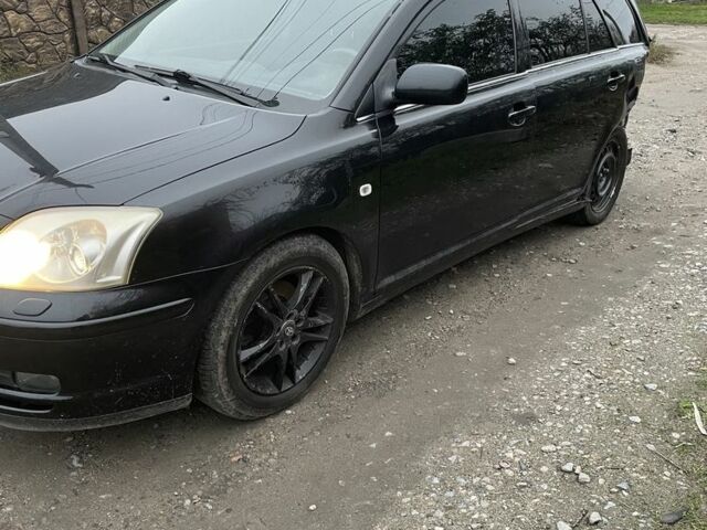 Черный Тойота Авенсис, объемом двигателя 2 л и пробегом 230 тыс. км за 3300 $, фото 1 на Automoto.ua