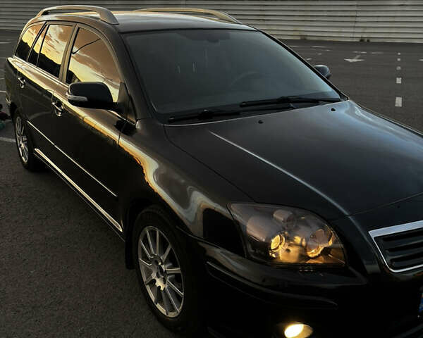 Черный Тойота Авенсис, объемом двигателя 1.79 л и пробегом 275 тыс. км за 6700 $, фото 2 на Automoto.ua