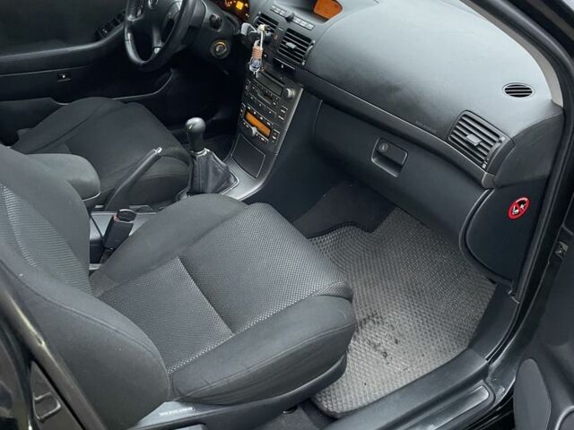 Черный Тойота Авенсис, объемом двигателя 2 л и пробегом 230 тыс. км за 3300 $, фото 6 на Automoto.ua