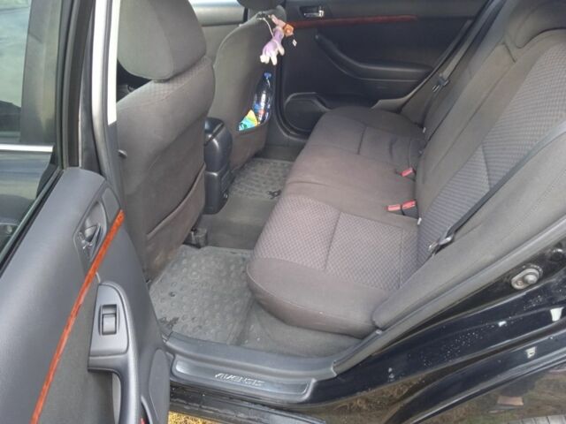 Чорний Тойота Авенсіс, об'ємом двигуна 2.2 л та пробігом 323 тис. км за 5500 $, фото 10 на Automoto.ua