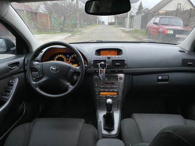 Черный Тойота Авенсис, объемом двигателя 2 л и пробегом 230 тыс. км за 3300 $, фото 7 на Automoto.ua