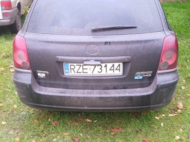 Черный Тойота Авенсис, объемом двигателя 2 л и пробегом 317 тыс. км за 2801 $, фото 4 на Automoto.ua