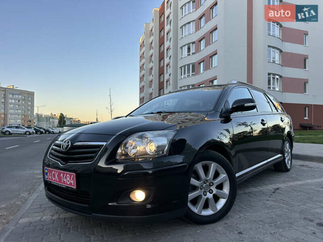 Черный Тойота Авенсис, объемом двигателя 1.8 л и пробегом 227 тыс. км за 7699 $, фото 1 на Automoto.ua
