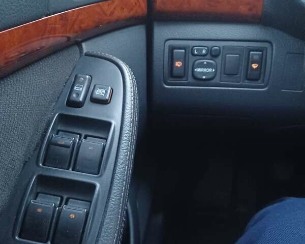 Чорний Тойота Авенсіс, об'ємом двигуна 2.23 л та пробігом 300 тис. км за 5900 $, фото 11 на Automoto.ua