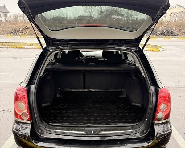 Черный Тойота Авенсис, объемом двигателя 2 л и пробегом 360 тыс. км за 6200 $, фото 9 на Automoto.ua