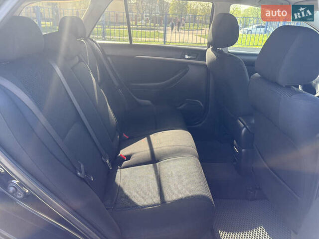Чорний Тойота Авенсіс, об'ємом двигуна 2 л та пробігом 296 тис. км за 6200 $, фото 35 на Automoto.ua