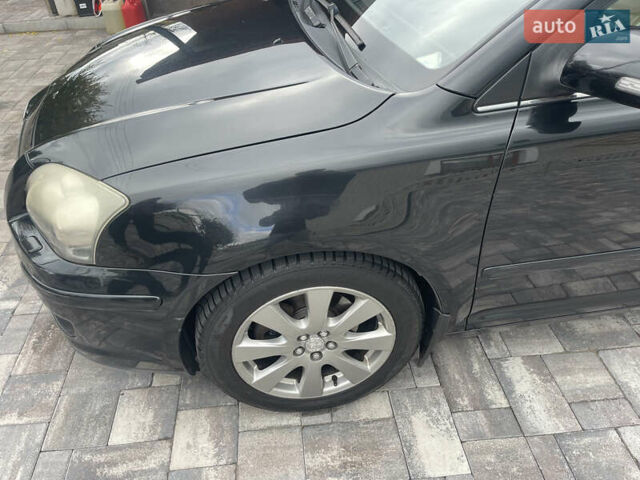 Черный Тойота Авенсис, объемом двигателя 2 л и пробегом 300 тыс. км за 6999 $, фото 5 на Automoto.ua