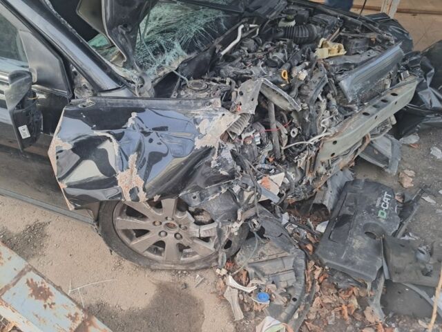 Черный Тойота Авенсис, объемом двигателя 0 л и пробегом 364 тыс. км за 600 $, фото 9 на Automoto.ua