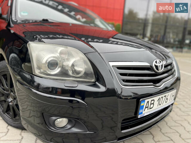 Чорний Тойота Авенсіс, об'ємом двигуна 2 л та пробігом 271 тис. км за 6599 $, фото 2 на Automoto.ua
