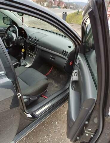 Черный Тойота Авенсис, объемом двигателя 2.23 л и пробегом 250 тыс. км за 3888 $, фото 13 на Automoto.ua