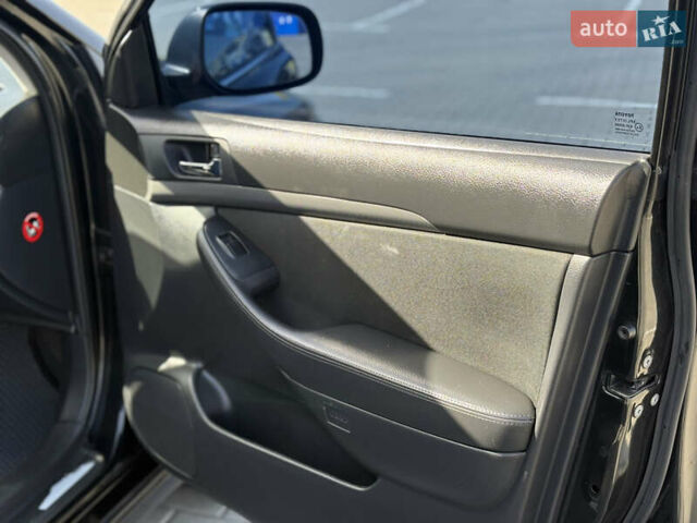 Чорний Тойота Авенсіс, об'ємом двигуна 2 л та пробігом 296 тис. км за 6200 $, фото 30 на Automoto.ua