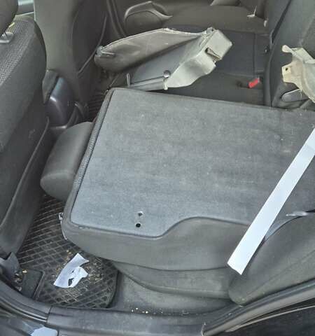 Чорний Тойота Авенсіс, об'ємом двигуна 1.8 л та пробігом 299 тис. км за 4600 $, фото 4 на Automoto.ua