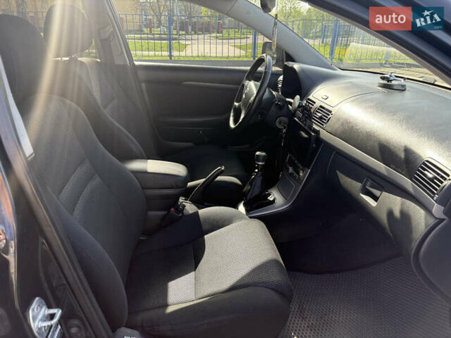 Чорний Тойота Авенсіс, об'ємом двигуна 2 л та пробігом 296 тис. км за 6200 $, фото 31 на Automoto.ua