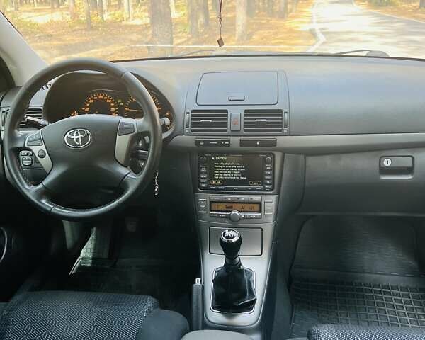 Черный Тойота Авенсис, объемом двигателя 2.2 л и пробегом 376 тыс. км за 6800 $, фото 14 на Automoto.ua