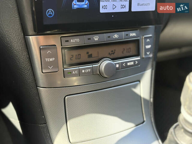 Чорний Тойота Авенсіс, об'ємом двигуна 2 л та пробігом 296 тис. км за 6200 $, фото 27 на Automoto.ua