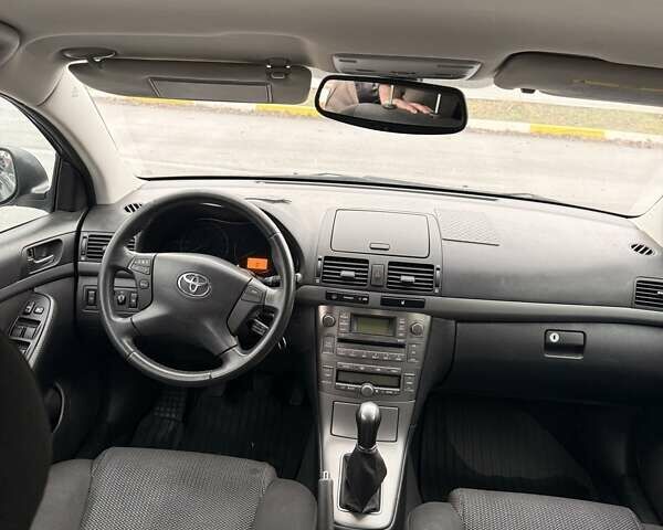 Черный Тойота Авенсис, объемом двигателя 2 л и пробегом 360 тыс. км за 6200 $, фото 6 на Automoto.ua