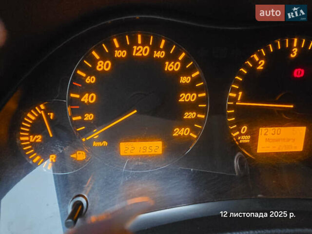 Черный Тойота Авенсис, объемом двигателя 2 л и пробегом 221 тыс. км за 7000 $, фото 16 на Automoto.ua